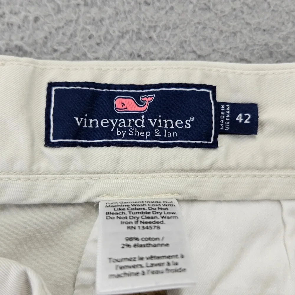 Vineyard Vines Shorts Mens 42‎ Tan Whale Chino Preppy Golf Flat Front High Rise